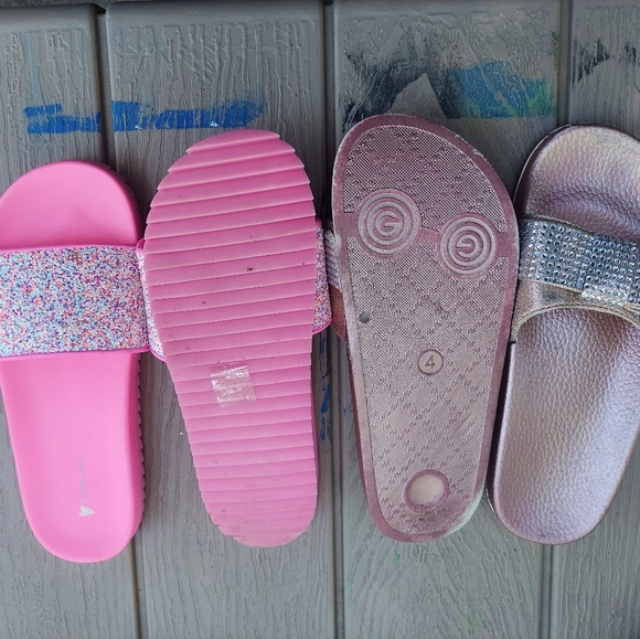 Girls size 4 slide shoes - Picture 2 of 2